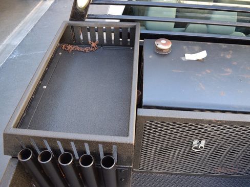 Used 2014 Ford F550 4x4 Crew Cab Super Duty image 42