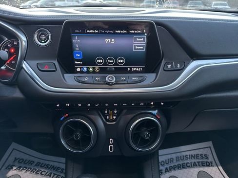 Used 2019 Chevrolet Blazer LT image 13