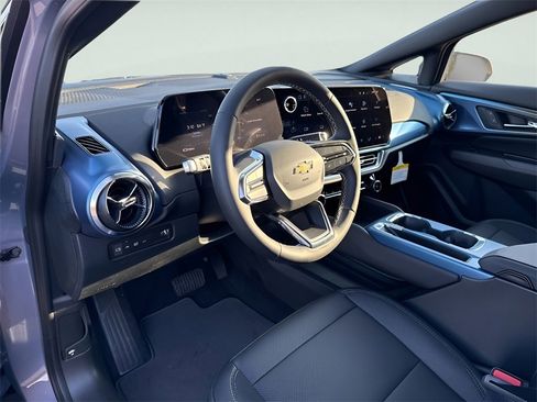 New 2026 Chevrolet Equinox EV LT image 19