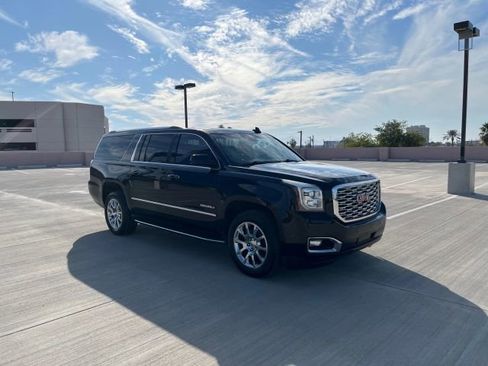 Used 2018 GMC Yukon XL Denali w/ Open Road Package image 3
