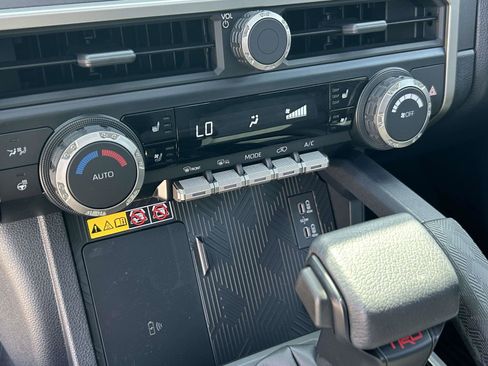 Used 2025 Toyota 4Runner TRD Off-Road Premium image 25