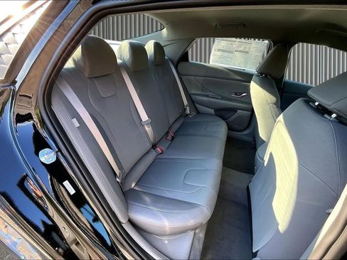 New 2026 Hyundai Elantra SE FWD image 11