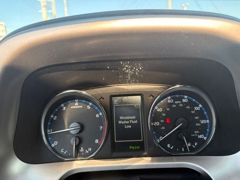Used 2017 Toyota RAV4 Limited FWD image 9