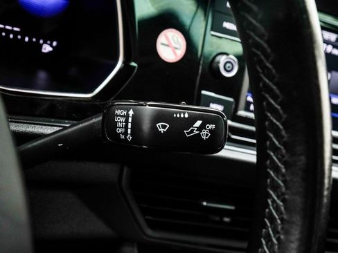 Used 2024 Volkswagen Jetta SE image 31