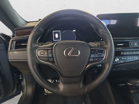 Certified 2025 Lexus ES 300h w/ Premium Package image 18