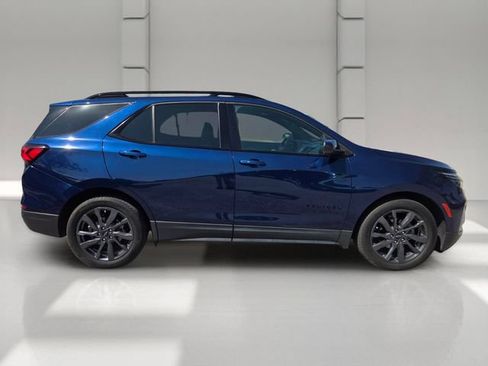 Used 2022 Chevrolet Equinox RS FWD image 4