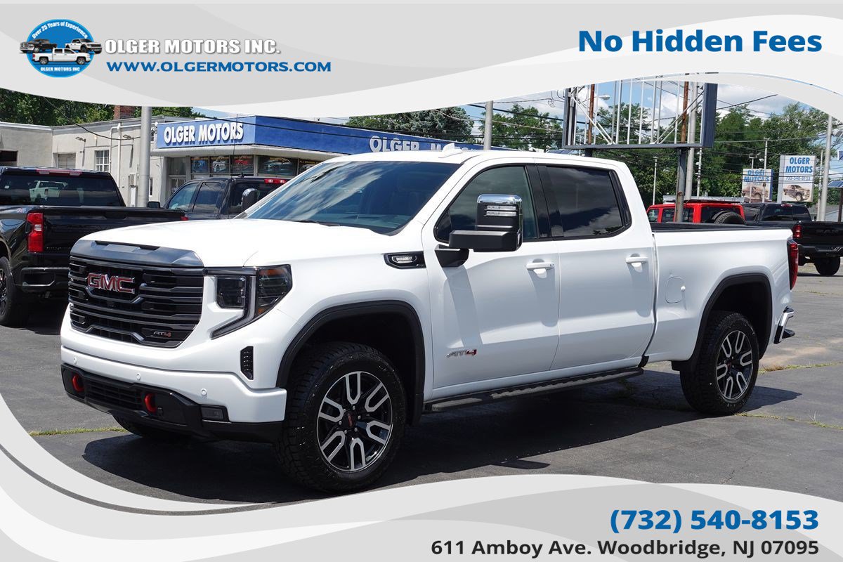 Used 2024 GMC Sierra 1500 AT4 w/ Technology Package AWD/4WD image 1
