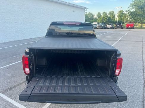 Used 2023 GMC Sierra 1500 Elevation AWD/4WD image 17