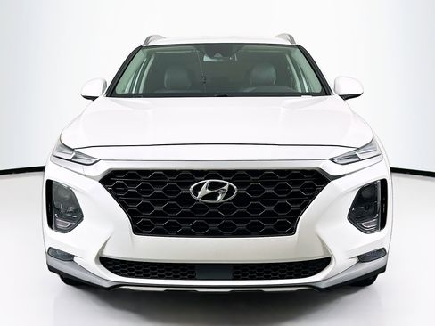 Used 2019 Hyundai Santa Fe SEL FWD image 2