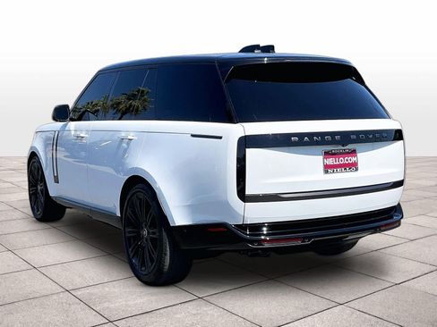 Used 2025 Land Rover Range Rover SE AWD/4WD image 12