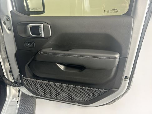 Used 2023 Jeep Wrangler Sahara w/ Cold Weather Group image 32