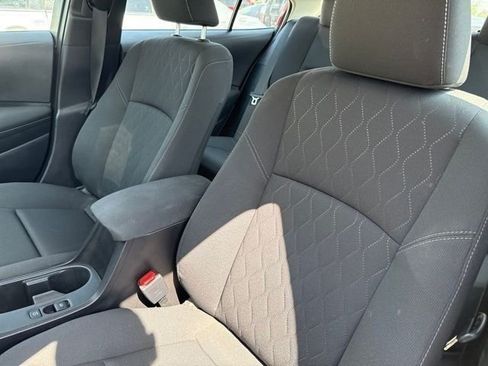Used 2025 Toyota Corolla LE w/ LE Premium Package FWD image 10