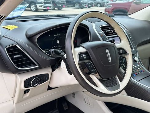Used 2019 Lincoln Nautilus Black Label FWD image 17