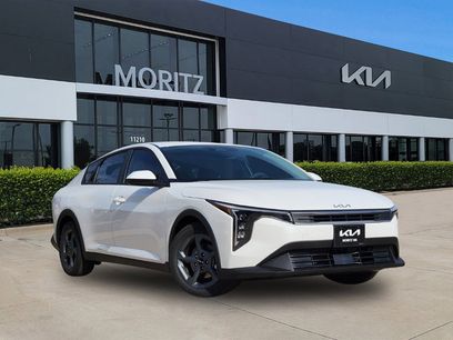 New 2025 Kia K4 LXS