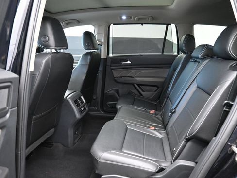 Used 2023 Volkswagen Atlas SE w/ Panoramic Sunroof Package FWD image 21