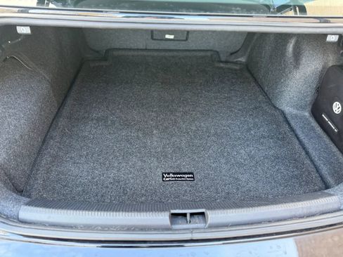 Used 2018 Volkswagen Passat 3.6 SEL Premium image 10