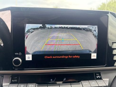 Used 2025 Toyota Camry LE FWD image 34