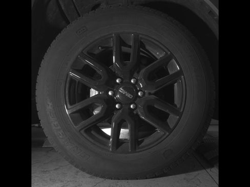 Used 2024 GMC Sierra 1500 Elevation RWD image 11