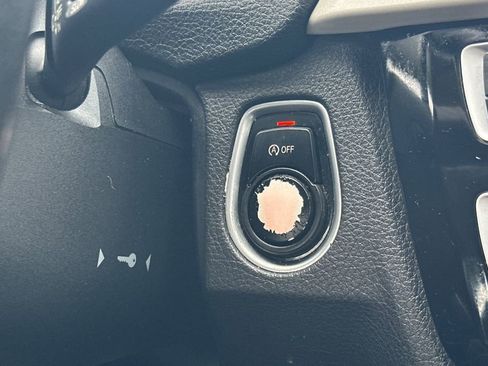 Used 2018 BMW 320i Sedan image 20