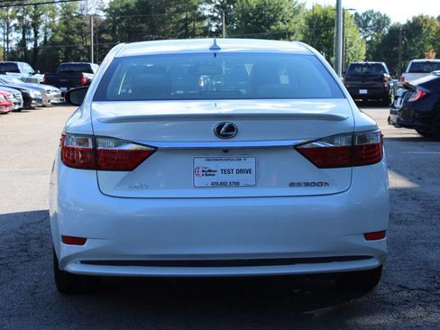 Used 2014 Lexus ES 300h w/ Luxury Package w/Bamboo Trim FWD image 7