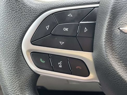 Certified 2018 Chrysler Pacifica Touring Plus FWD image 32