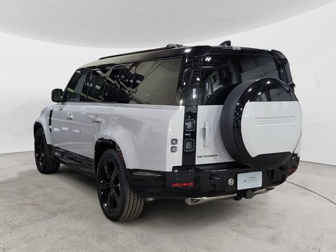 New 2026 Land Rover Defender 130 X-Dynamic SE AWD/4WD image 3