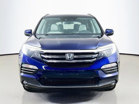 Used 2017 Honda Pilot Elite image 2