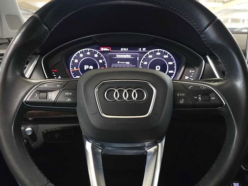 Used 2019 Audi Q5 Prestige w/ Prestige Package image 27