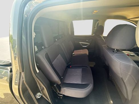 Used 2022 Nissan Titan SV RWD image 26