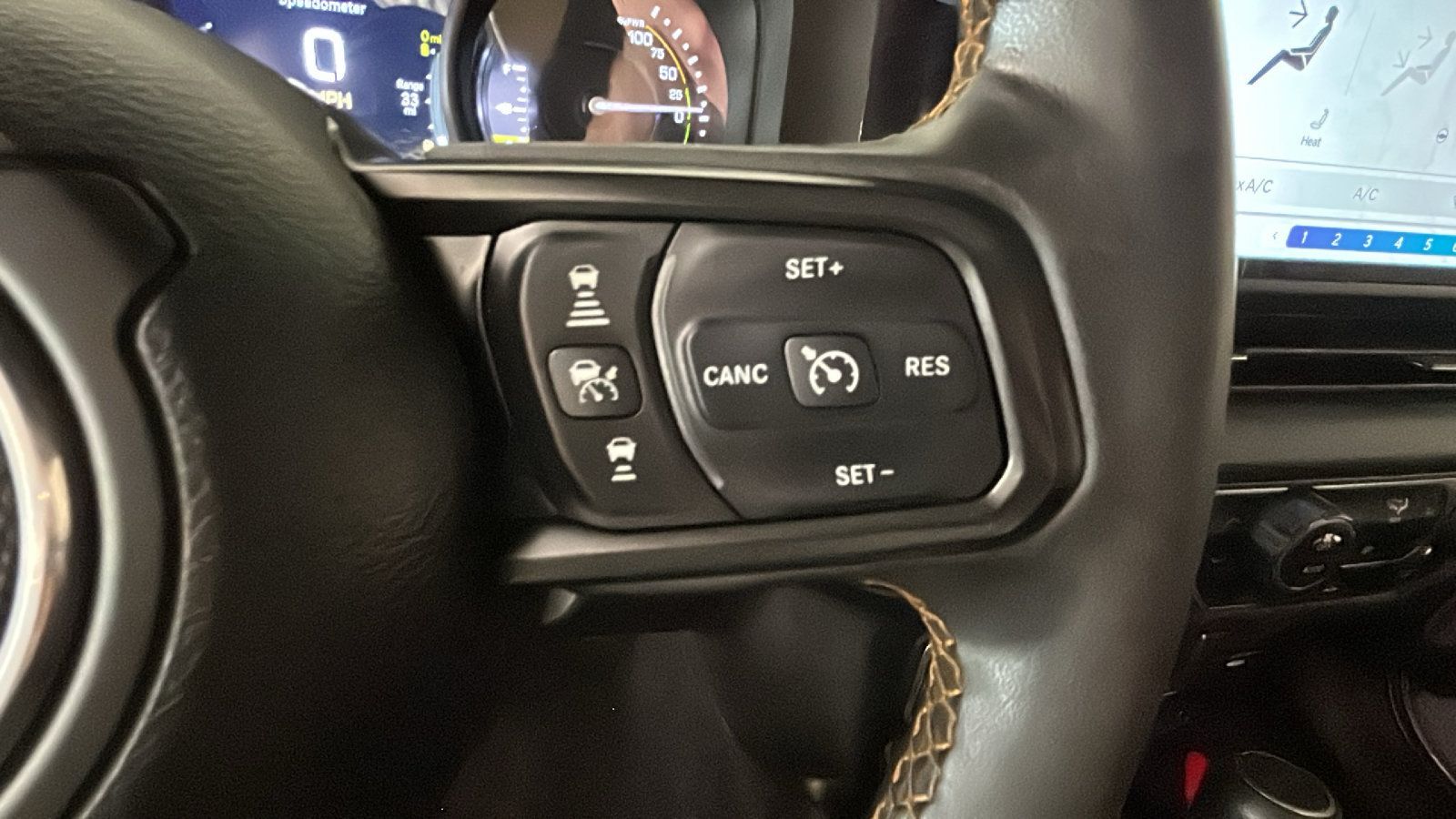 Used 2024 Jeep Wrangler Unlimited AWD/4WD image 19