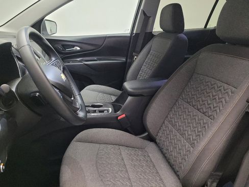 Used 2024 Chevrolet Equinox LT FWD image 17