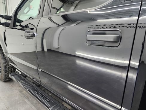 Used 2022 Ford F250 XLT w/ Black Appearance Package image 32