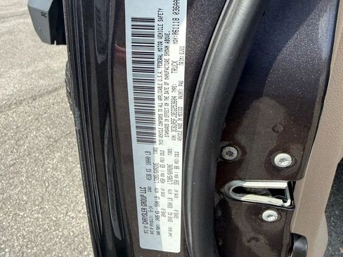 Used 2014 RAM 2500 Laramie w/ Convenience Group image 15