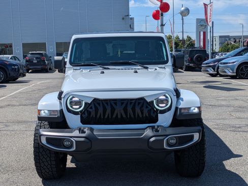 Used 2020 Jeep Wrangler Unlimited Sahara AWD/4WD image 11