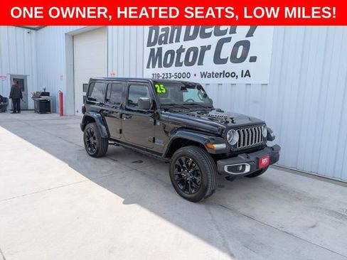 Used 2025 Jeep Wrangler Unlimited Sahara w/ Safety Group AWD/4WD image 1