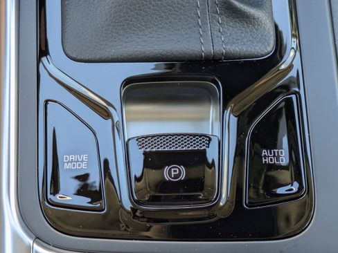 New 2026 Kia Carnival EX image 30