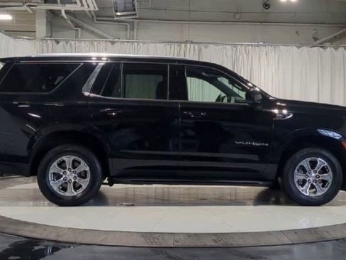 Used 2023 GMC Yukon SLE image 9