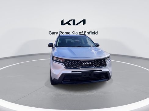 Certified 2022 Kia Sorento S image 3
