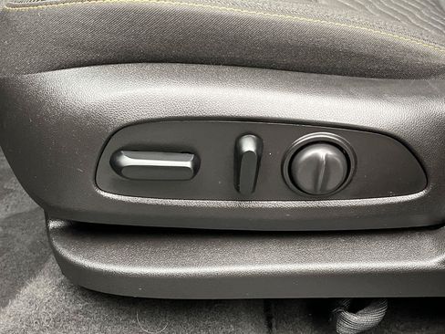 Used 2019 Chevrolet Equinox LT AWD/4WD image 9