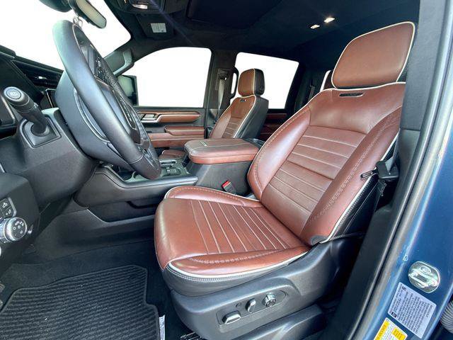 Used 2026 GMC Sierra 3500 Denali Ultimate AWD/4WD image 13