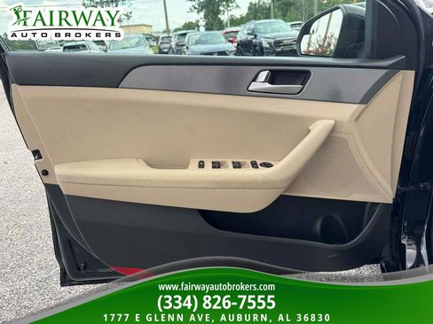 Used 2017 Hyundai Sonata SE FWD image 27