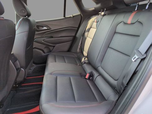 Used 2025 Chevrolet Trax RS w/ Sunroof Package FWD image 35