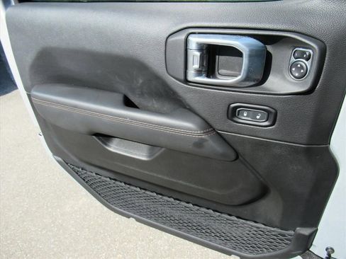 Used 2023 Jeep Wrangler Unlimited Rubicon 392 w/ Trailer Tow Package image 27