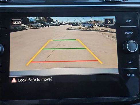 Used 2023 Volkswagen Tiguan SE R-Line image 14