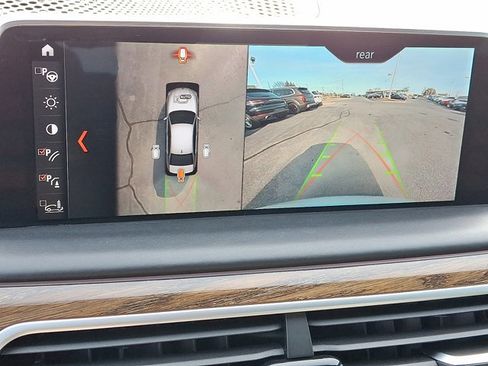 Used 2019 BMW 750i xDrive w/ Executive Package image 21