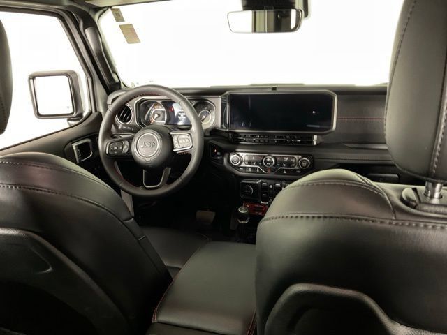 Used 2024 Jeep Wrangler Unlimited Rubicon w/ Technology Group AWD/4WD image 16
