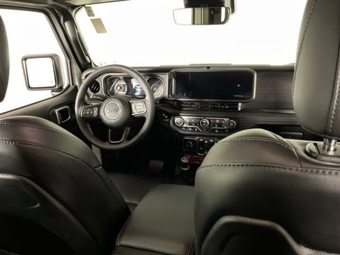 Used 2024 Jeep Wrangler Unlimited Rubicon w/ Technology Group AWD/4WD image 16
