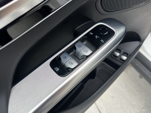 Certified 2025 Mercedes-Benz GLC 350e 4MATIC image 15