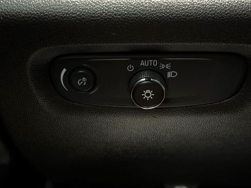 Used 2023 Chevrolet Traverse Premier w/ Redline Edition FWD image 32
