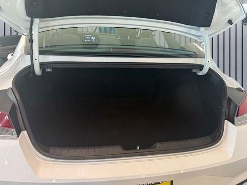 Used 2023 Hyundai Elantra SEL FWD image 14